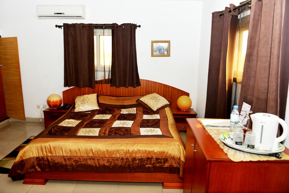 Royal Suite photo 2