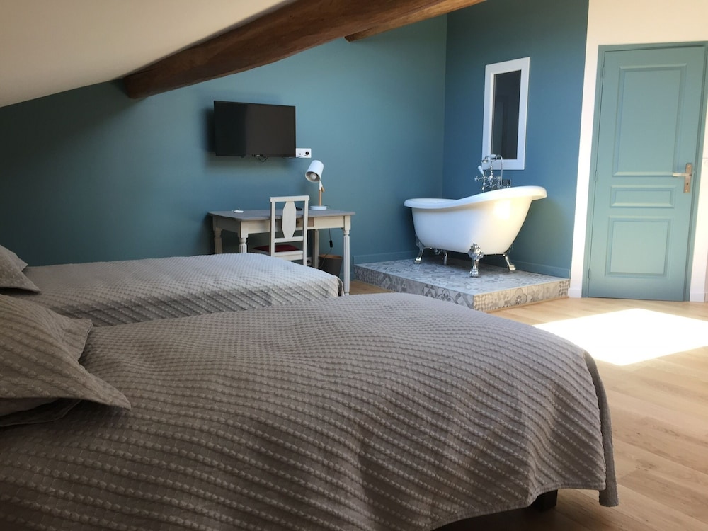 Triple Room, Private Bathroom photo 1