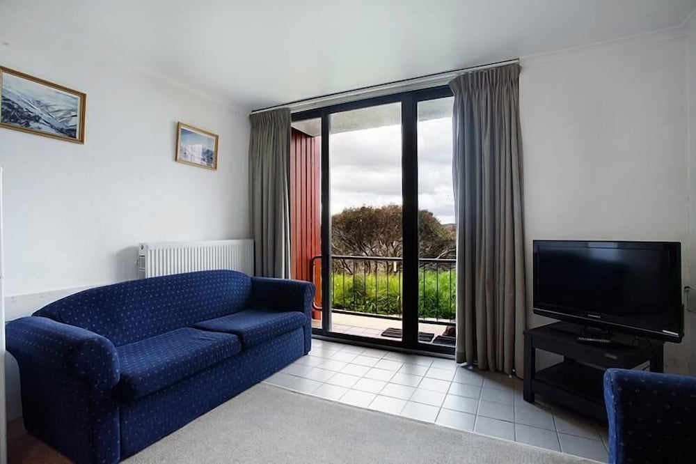 Suite, 2 Bedrooms (Sleeps 8) photo 3