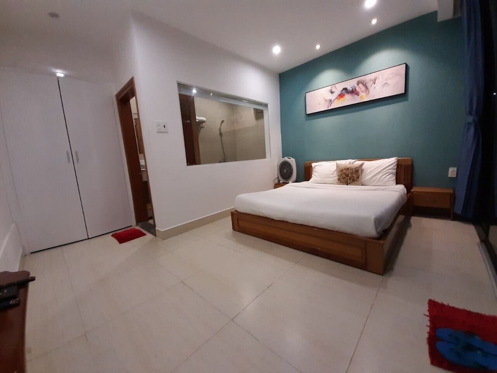 Deluxe Double Room, 1 Queen Bed, City View photo 3