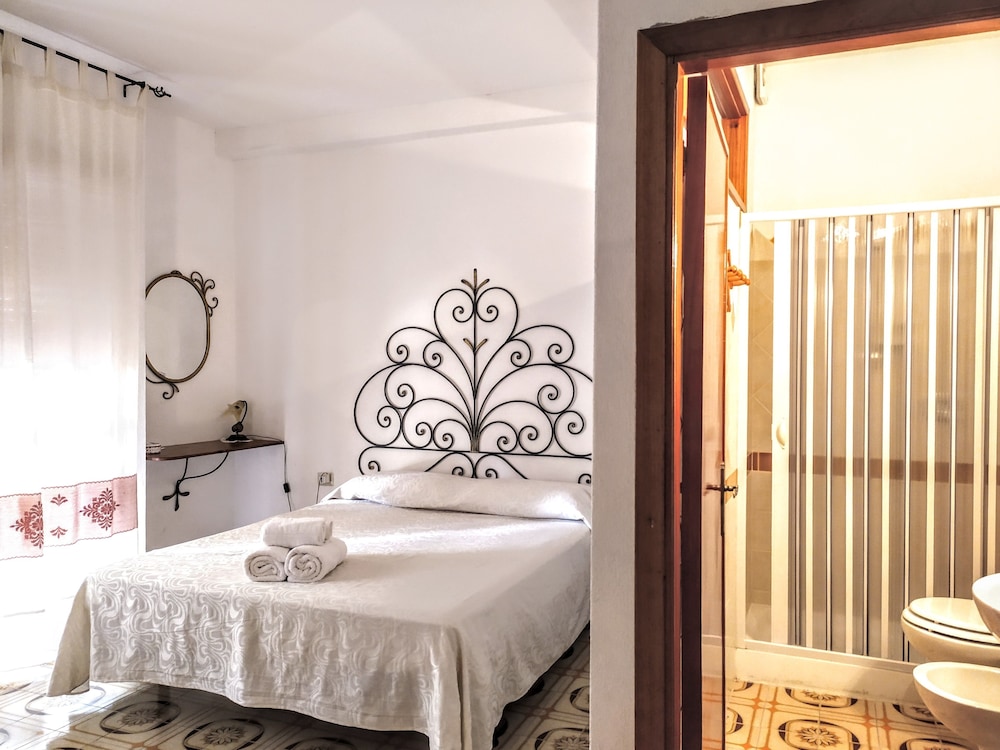 Deluxe Triple Room photo 3