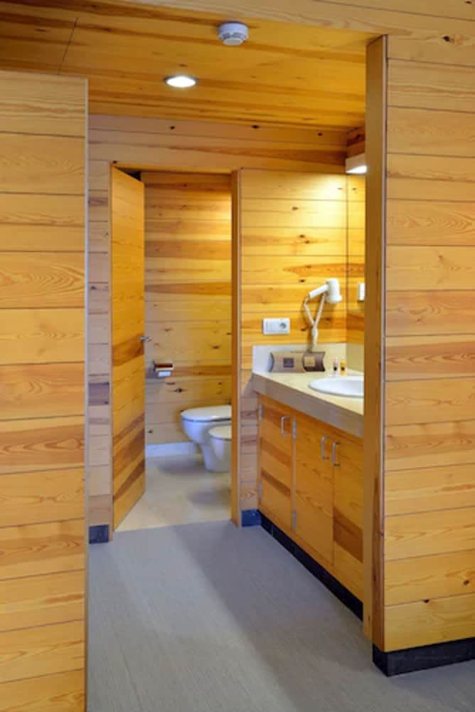 Double Room - Photo 10