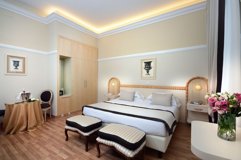 Deluxe Room - Photo 14