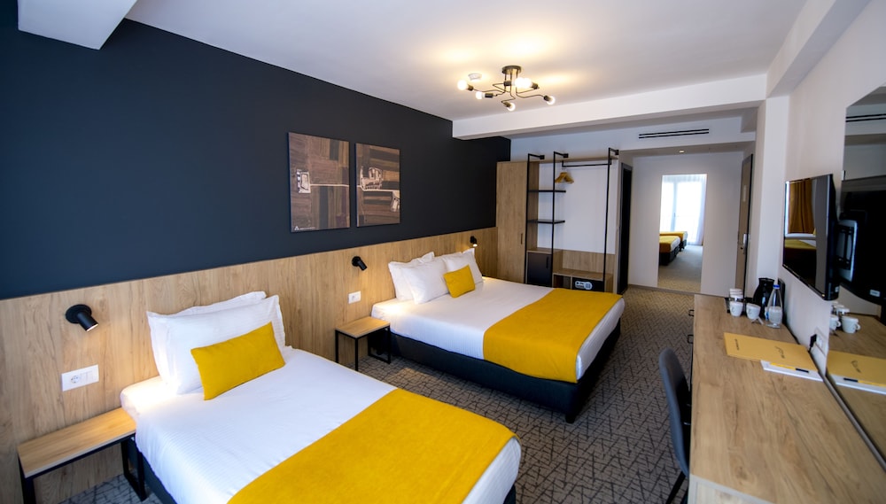 Deluxe Room, 1 Bedroom, City View