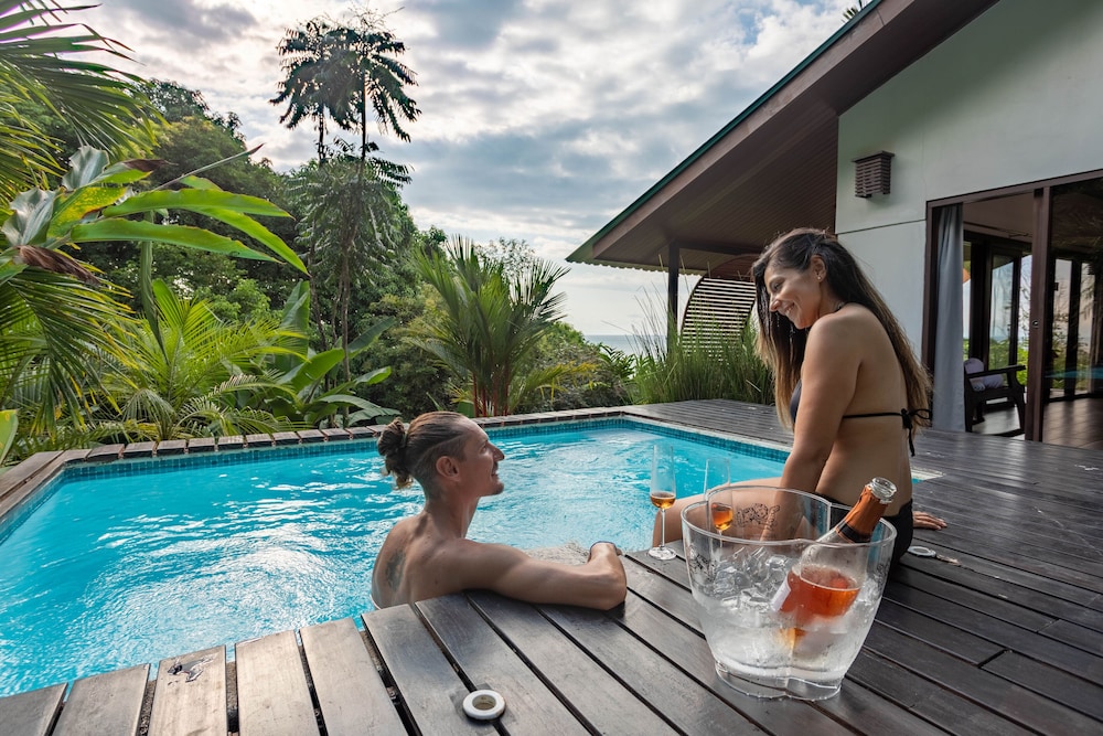 Honeymoon Villa, 1 King Bed, Private Pool, Ocean View photo 2