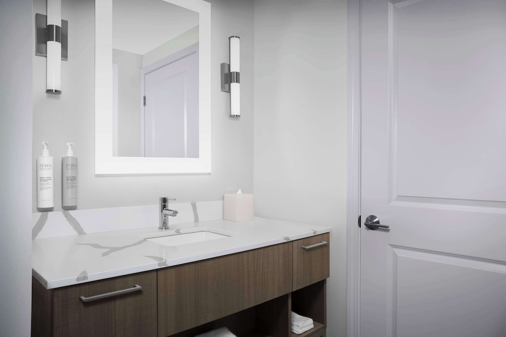 Suite, 2 Queen Beds, Accessible (Hearing) - Photo 7