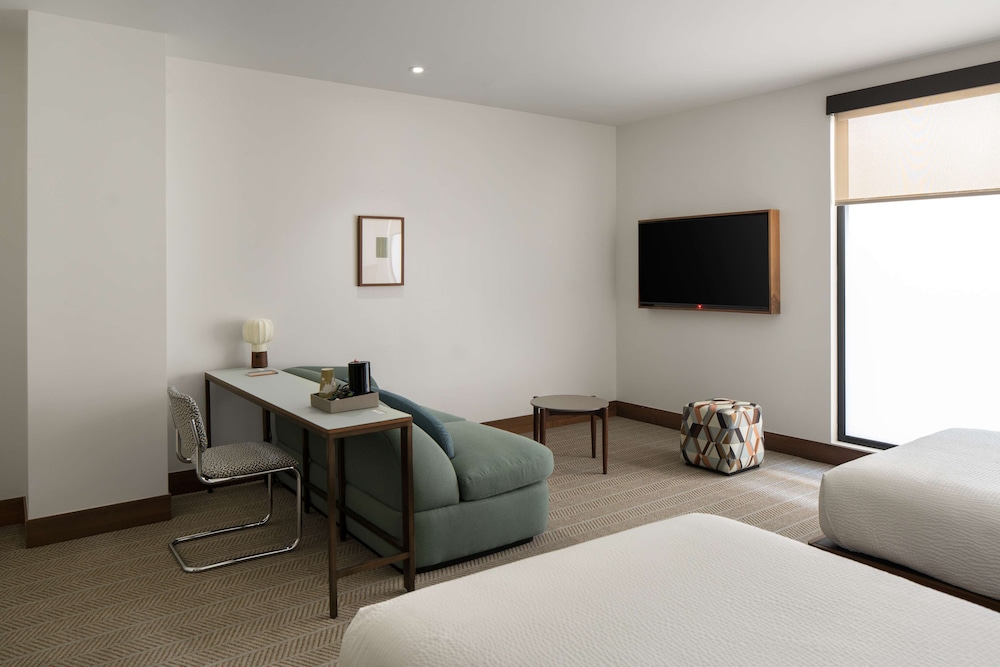 Room, 2 Double Beds, Accessible (Lightwell Room) - Photo 5