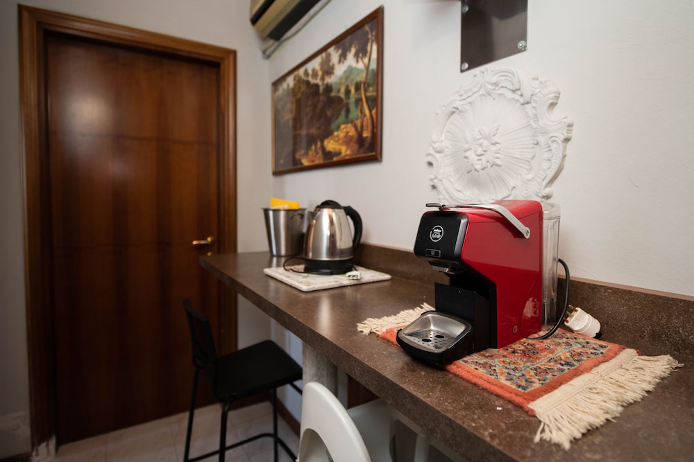 Basic Apartment photo 2
