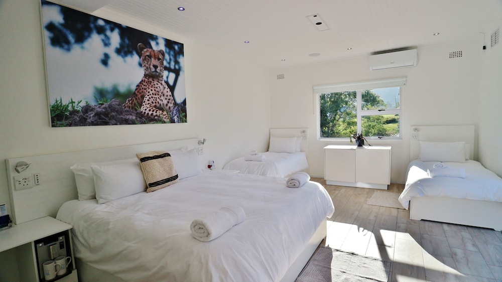 Family Room, Multiple Beds, Mountain View, Ground Floor photo 1