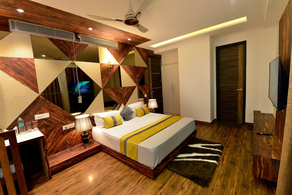 Royal Room, 1 King Bed