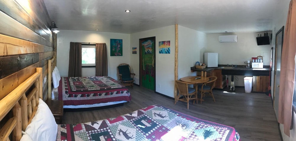 Cabin, 2 Bedrooms, Kitchenette (Trapper'S)