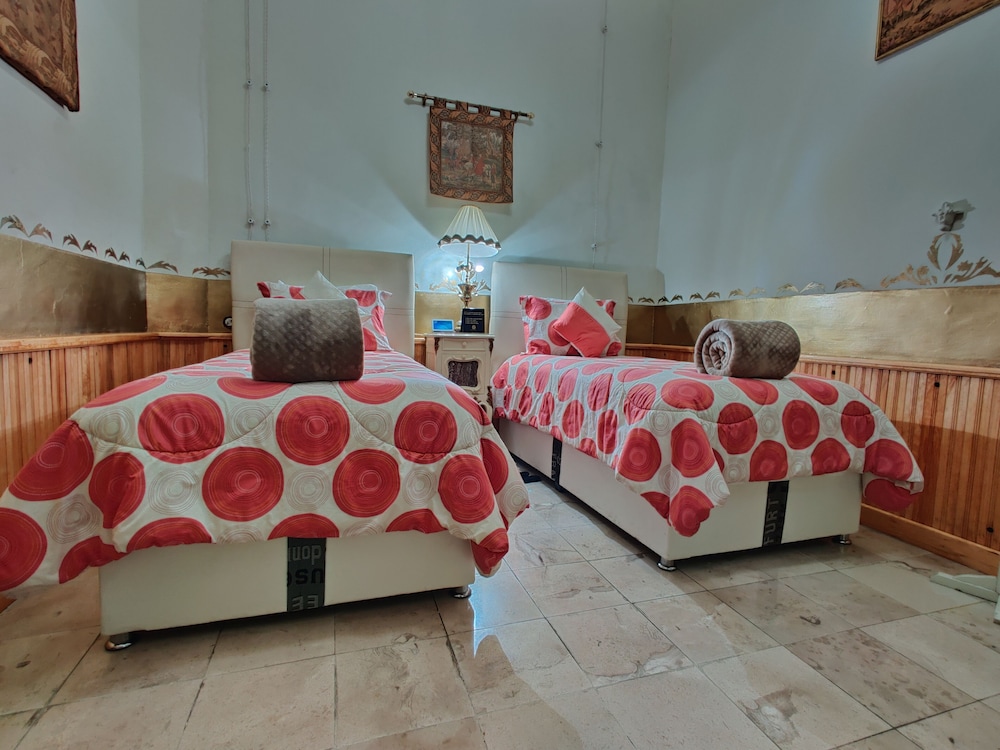 Senior Single Room, 2 Twin Beds, Private Bathroom, Ground Floor photo 2