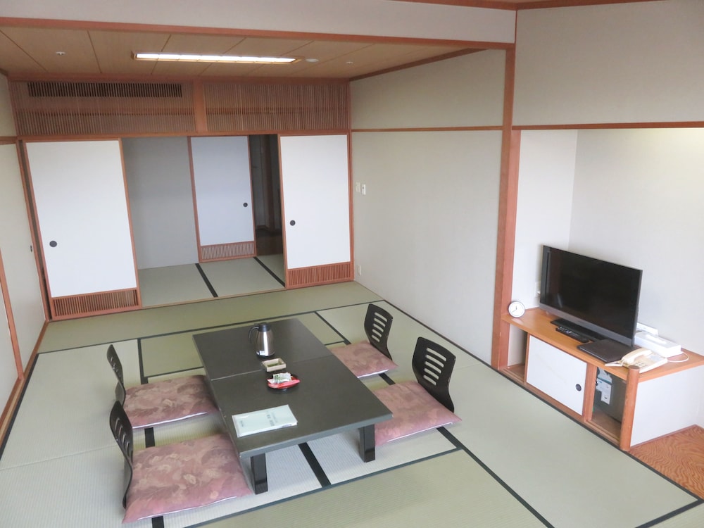 Deluxe Japanese-Style Room, Smoking photo 1