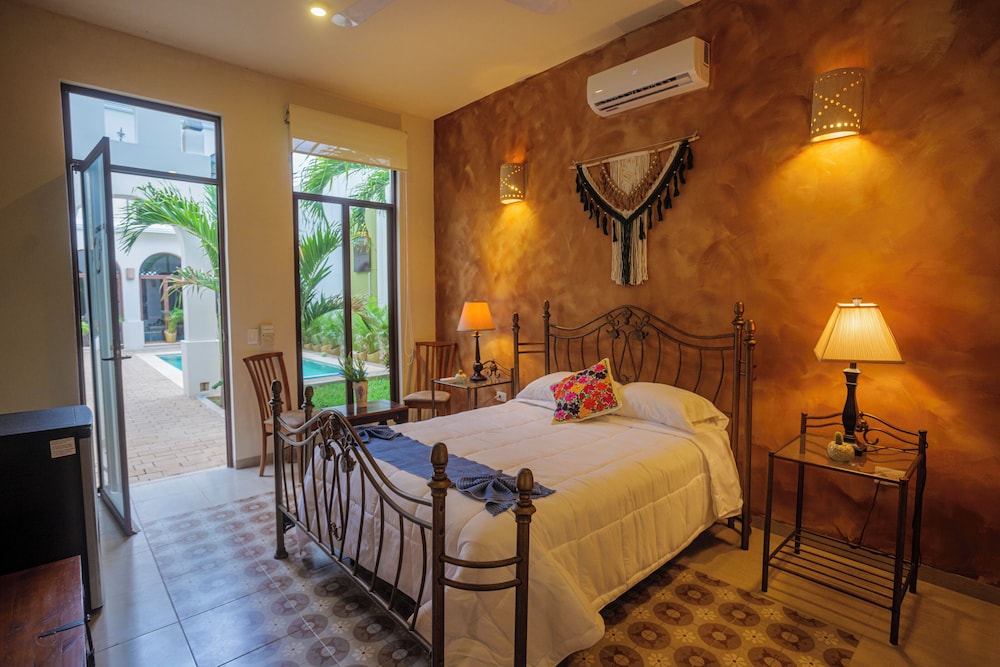 Junior Suite, Pool View