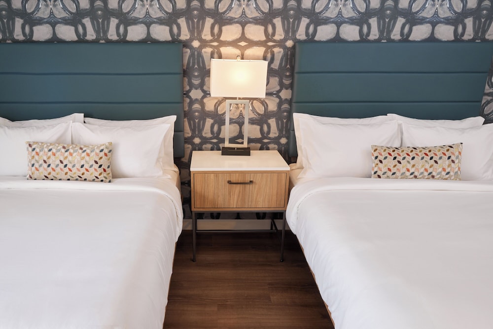 Suite, 2 Queen Beds, Non Smoking