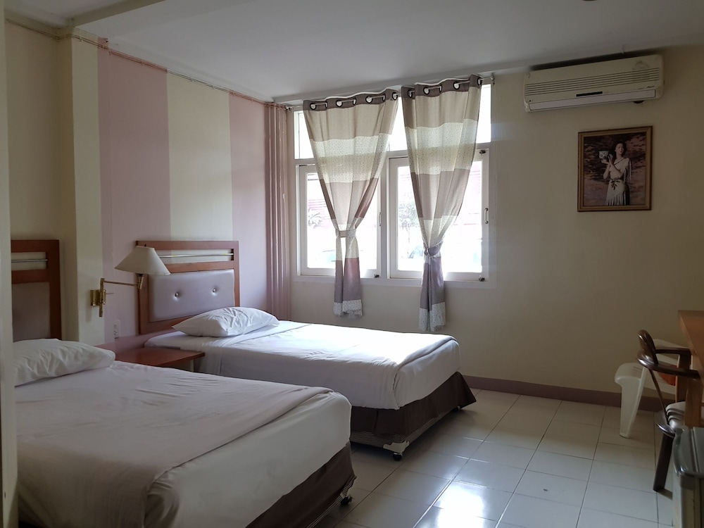 Standard Twin Room photo 3