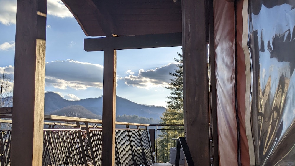 Deluxe Tent, Private Bathroom, Mountain View