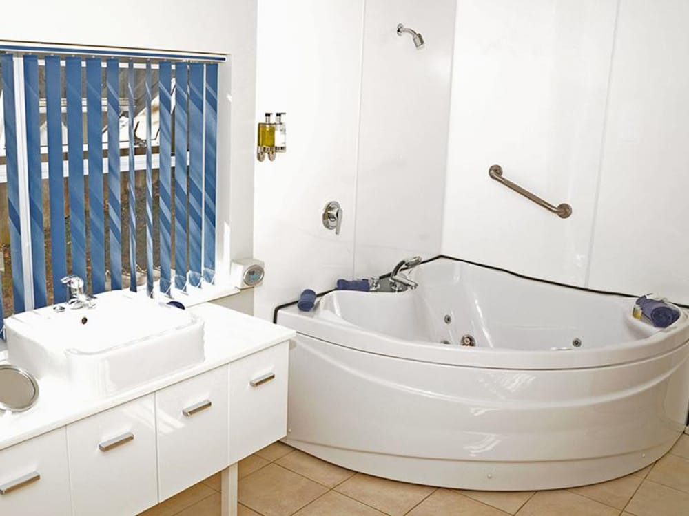 2 Bedroom Spa Suite photo 2