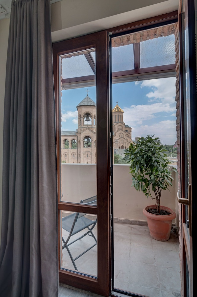 Twin Room, Balcony (4th Floor) photo 2