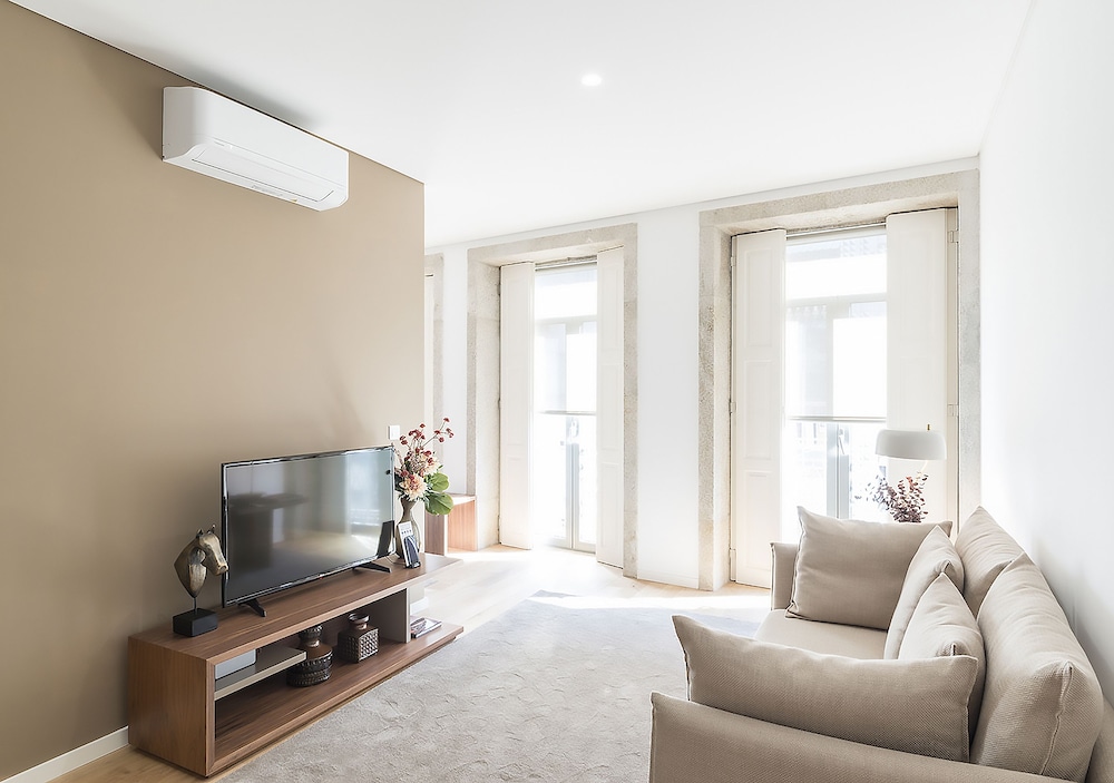 Standard Apartment, 1 Bedroom, Pool Access, City View