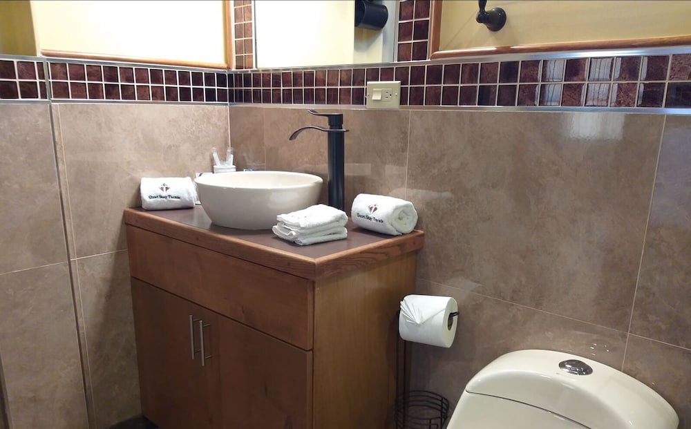 Suite #5 photo 2