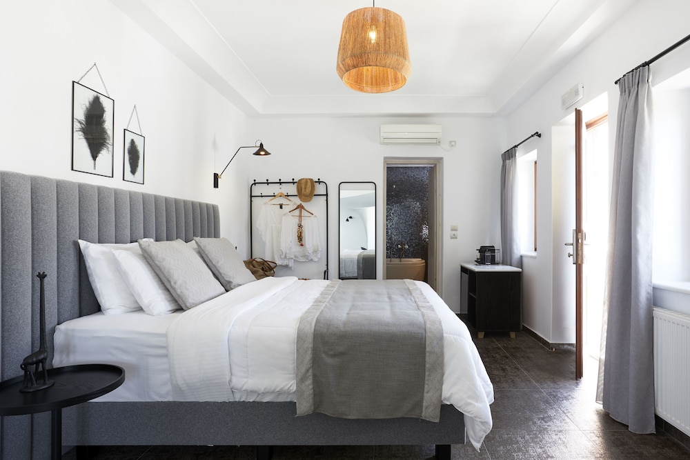 Premium Suite, Private Pool, Sea View - Photo 2