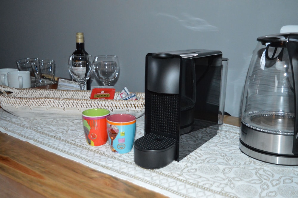 Earth Luxury Suite photo 2