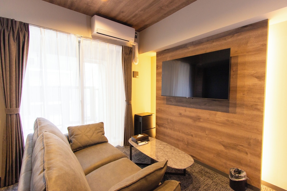 Classic Quadruple Room - Photo 7