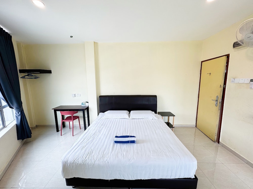 Deluxe Double Room, 1 King Bed photo 2