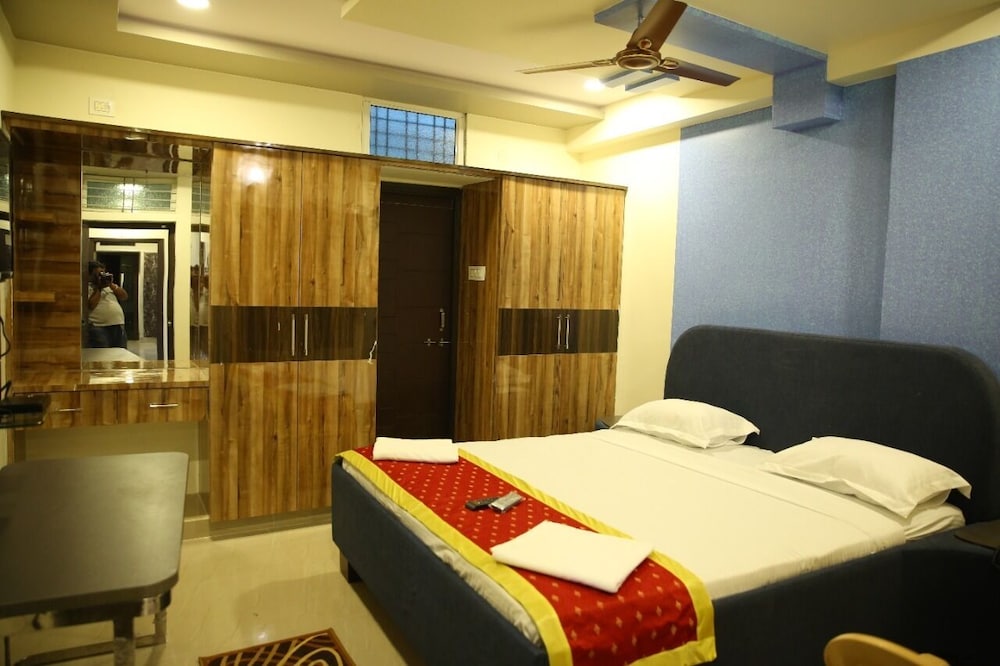 Deluxe Room - Photo 1