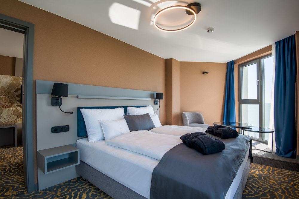 Standard Suite - Photo 1