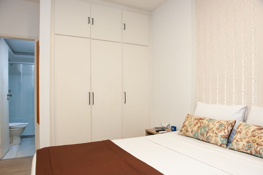 Superior Triple Room, 1 Queen Bed with Sofa bed photo 3