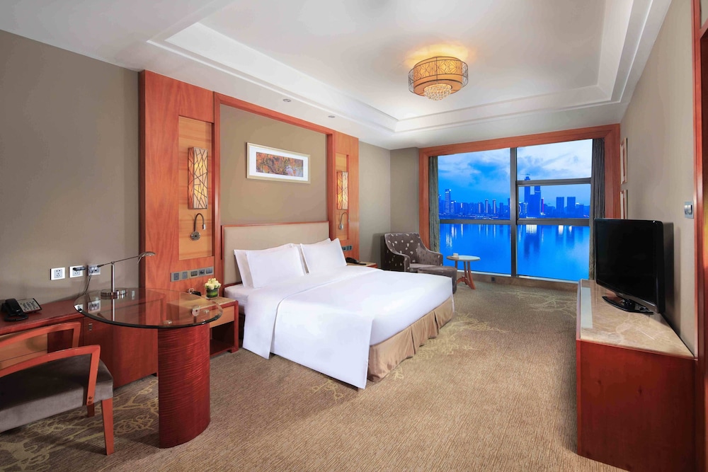 Executive Room, 1 King Bed photo 1