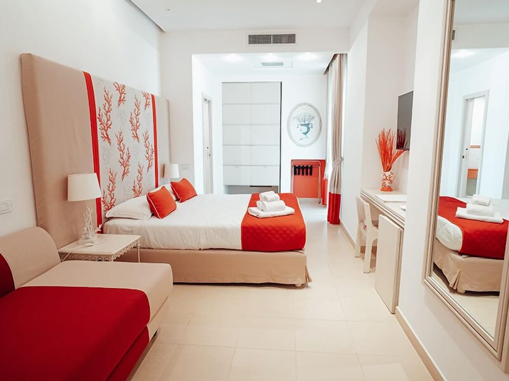 Camere Comunicanti, Balcone Vista Mare