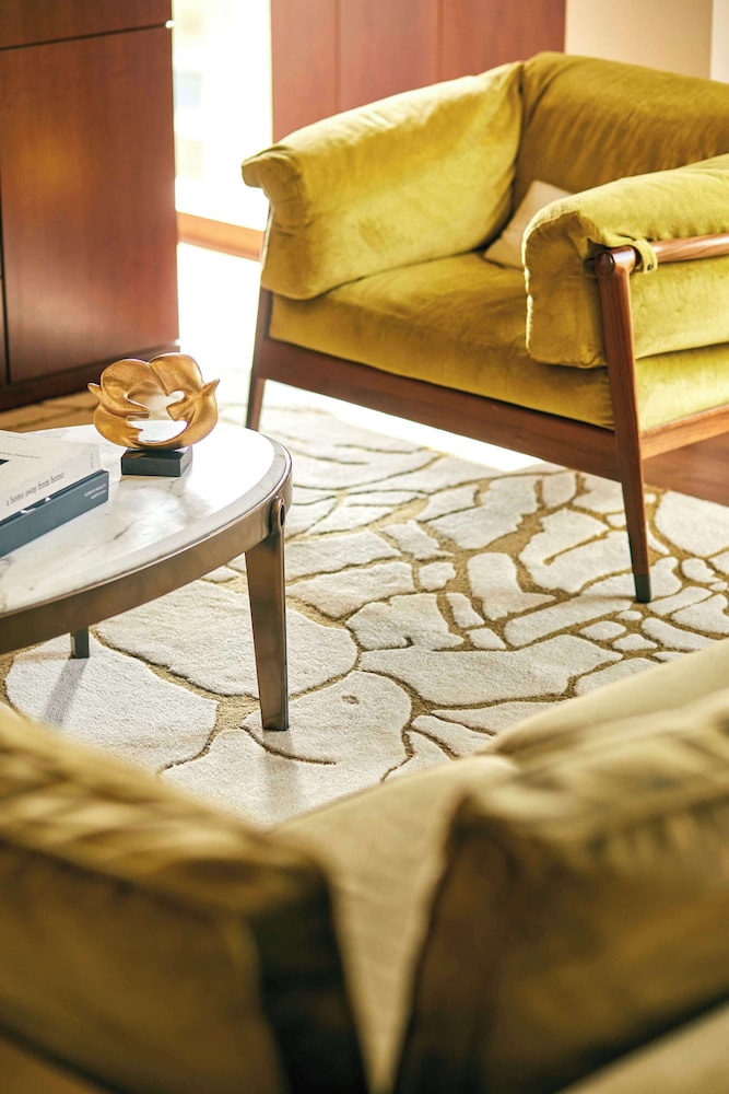 Suite, Corner (Park) thumbnail 6