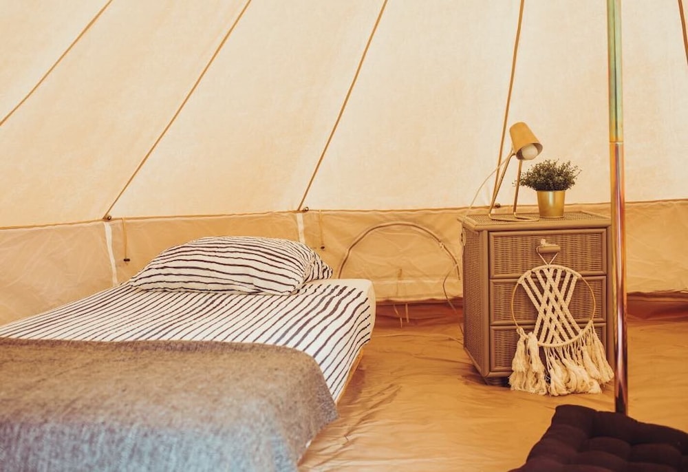 Deluxe Tent, 2 Twin Beds photo 1