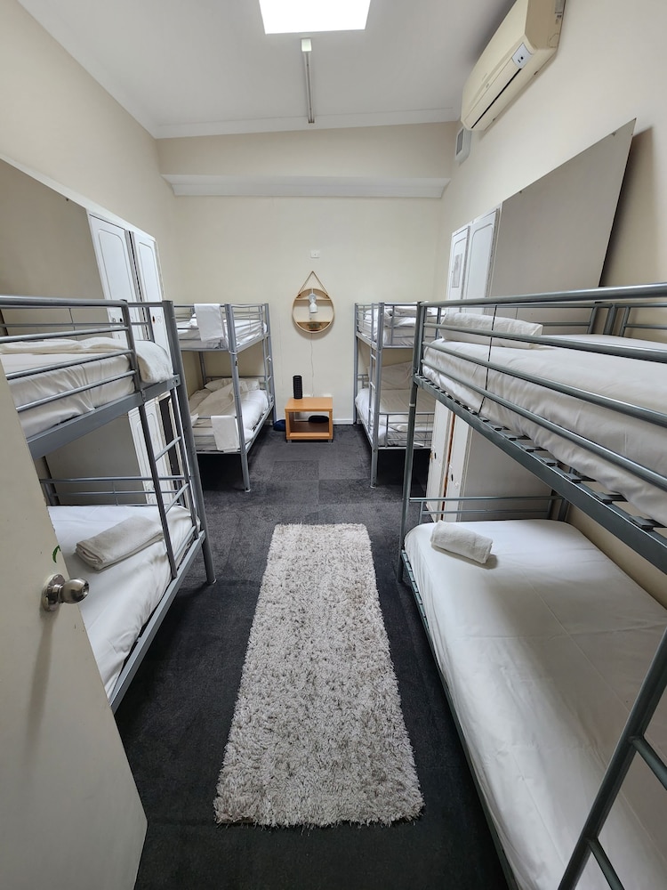 6 Bed Female Dorm photo 1