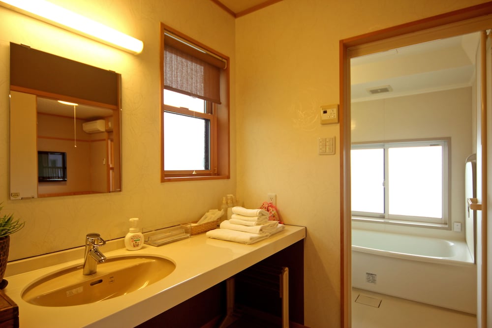 Japanese Style Room For 6 Guests With Fine-View Bath photo 3