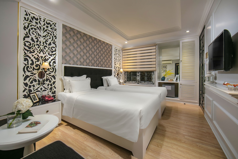 Superior Twin Room, 2 Twin Beds photo 3