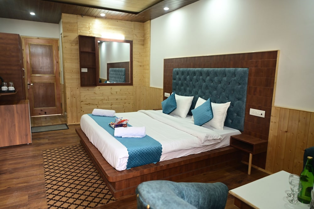 Premium Room - Photo 16
