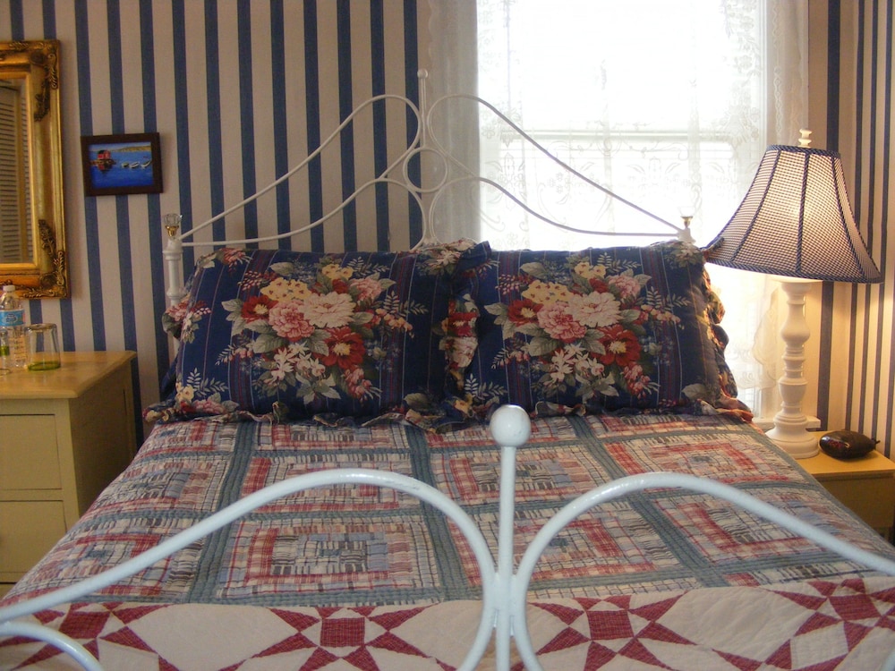 Room, Multiple Beds, Garden View photo 2