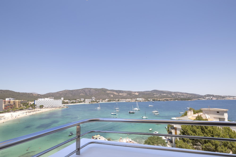 Standard Double Room Single Use, Balcony, Sea View