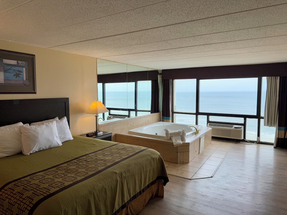 Classic Single Room, 1 King Bed, Non Smoking, Ocean View photo 3