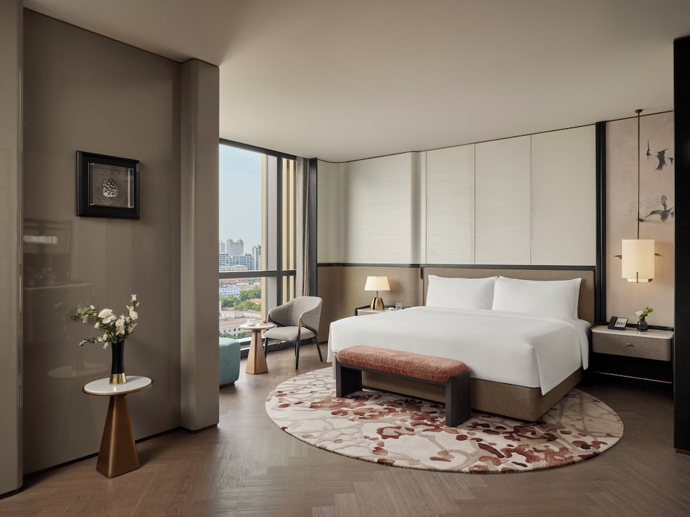 Junior Suite, 1 King Bed (Super King)