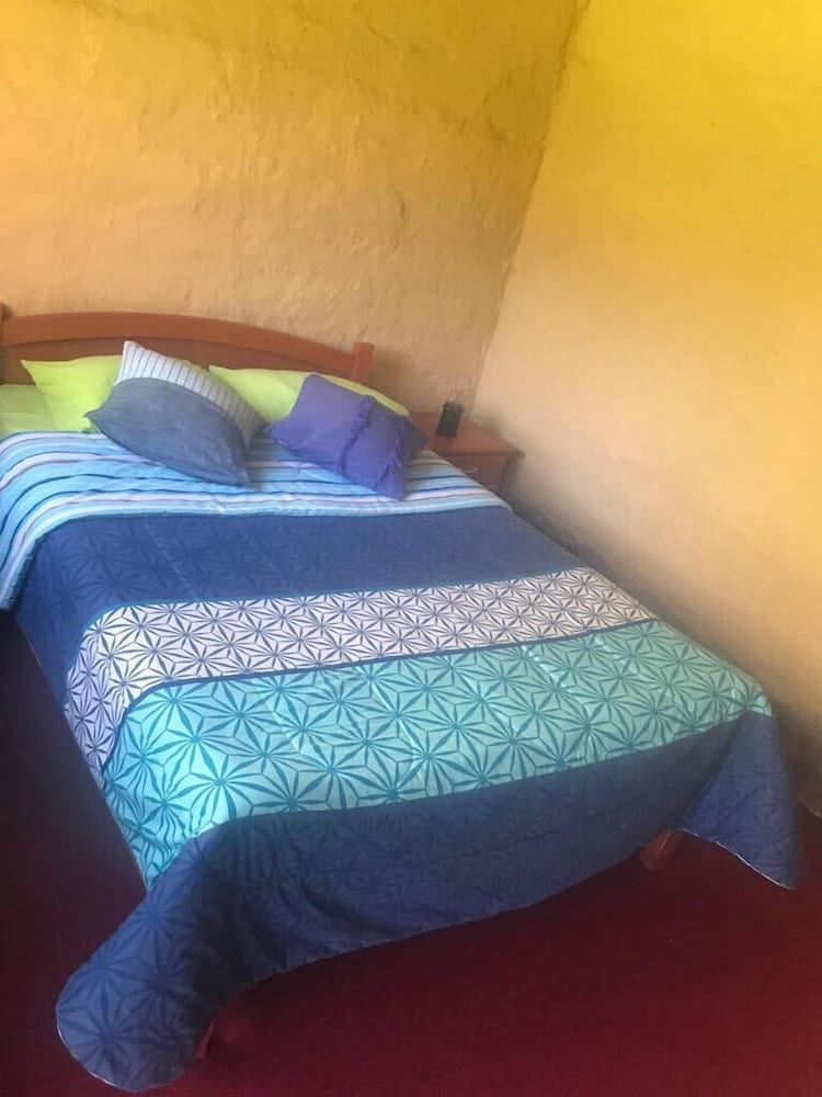 Basic Shared Dormitory, Mountain View photo 1