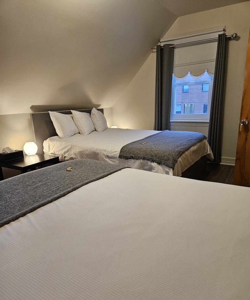 Comfort Quadruple Room, Courtyard View