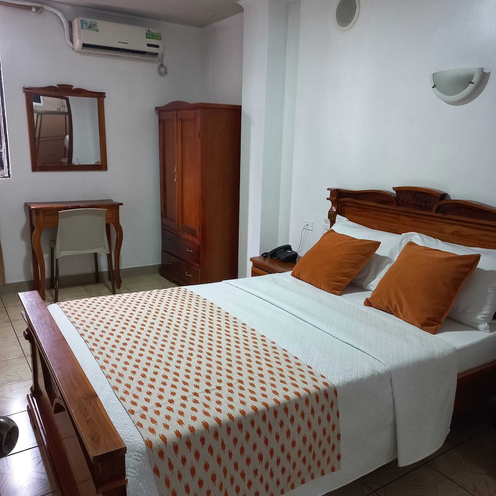 Basic Double Room Single Use, 1 Bedroom, City View photo 2