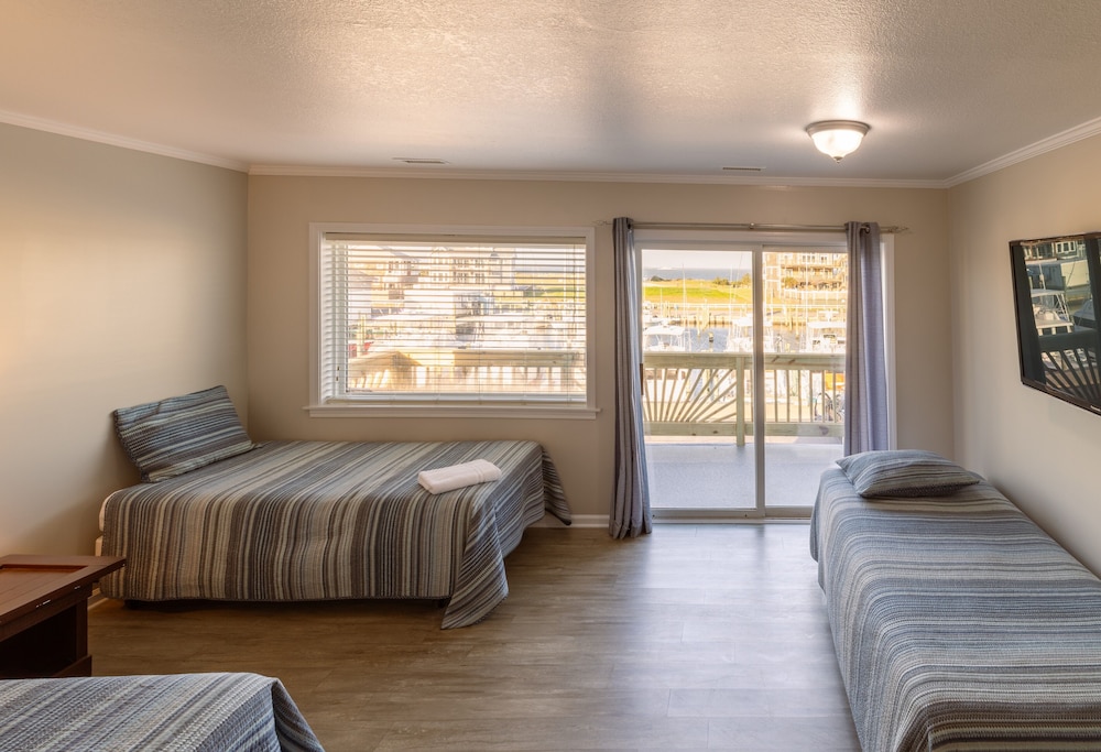Apartment, Multiple Beds, Kitchen (1 Queen & 3 Twin Beds-APT 2)