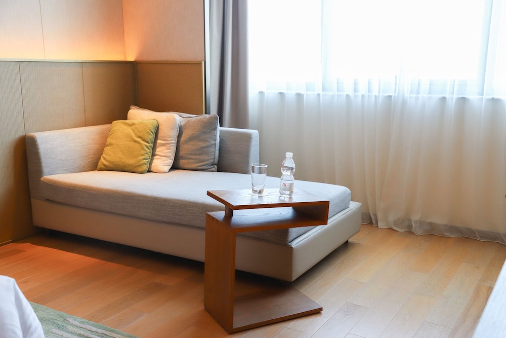 Room, 2 Double Beds, Lake View - Photo 5