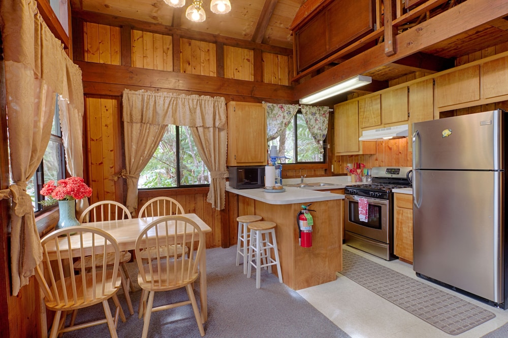 Family Room (Hale Kaimana) photo 3